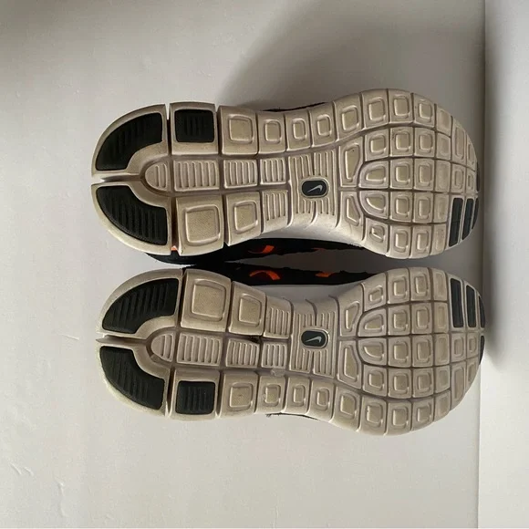 Nike Free Run 2 Sneakers - Picture 6 of 6